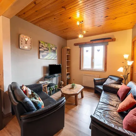Cozy Family In * Érezée