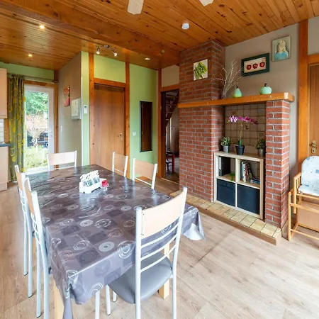 Cozy Family In * Érezée