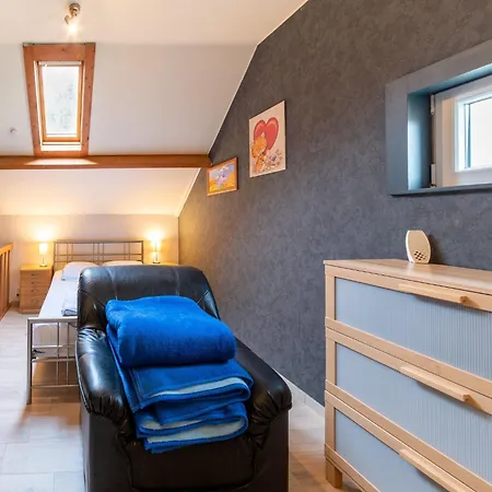 Cozy Family In Érezée