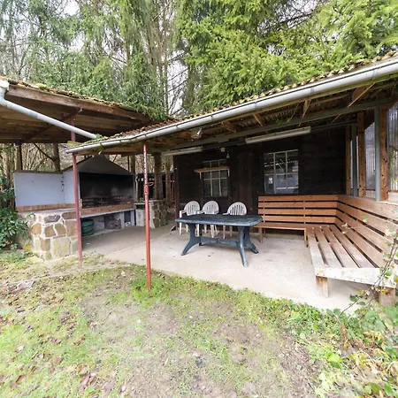 Cozy Family In Βίλα